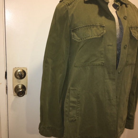 F21 army green utility jacket w/back statement - Picture 3 of 6
